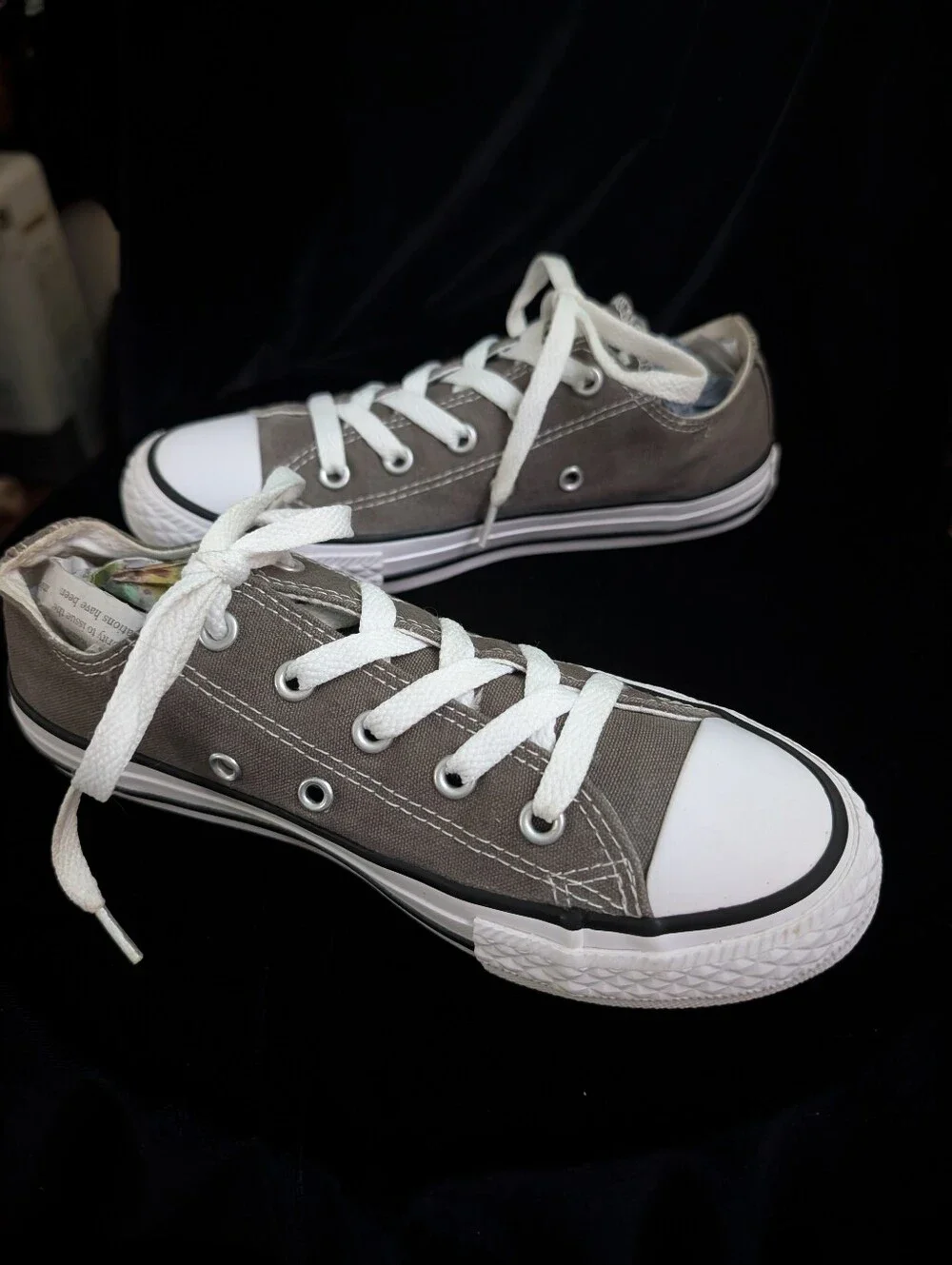 Converse durable gray